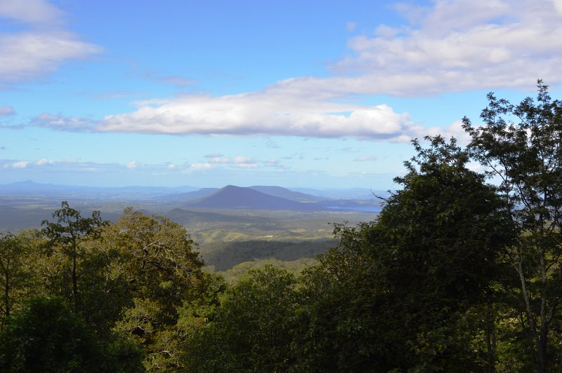 DSC_0033 - Copy.JPG - Cunningham's Gap - looking toward Brisbane, with Lake Moogerah just visible